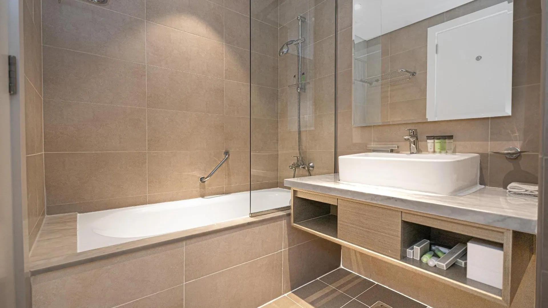 Apartment Escape 24 Modern Studio At Damac Maison Prive In Heart Of Business Bay Dubai