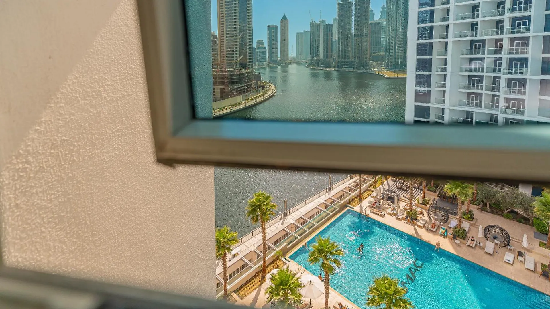 Escape 24 Modern Studio At Damac Maison Prive In Heart Of Business Bay Dubai