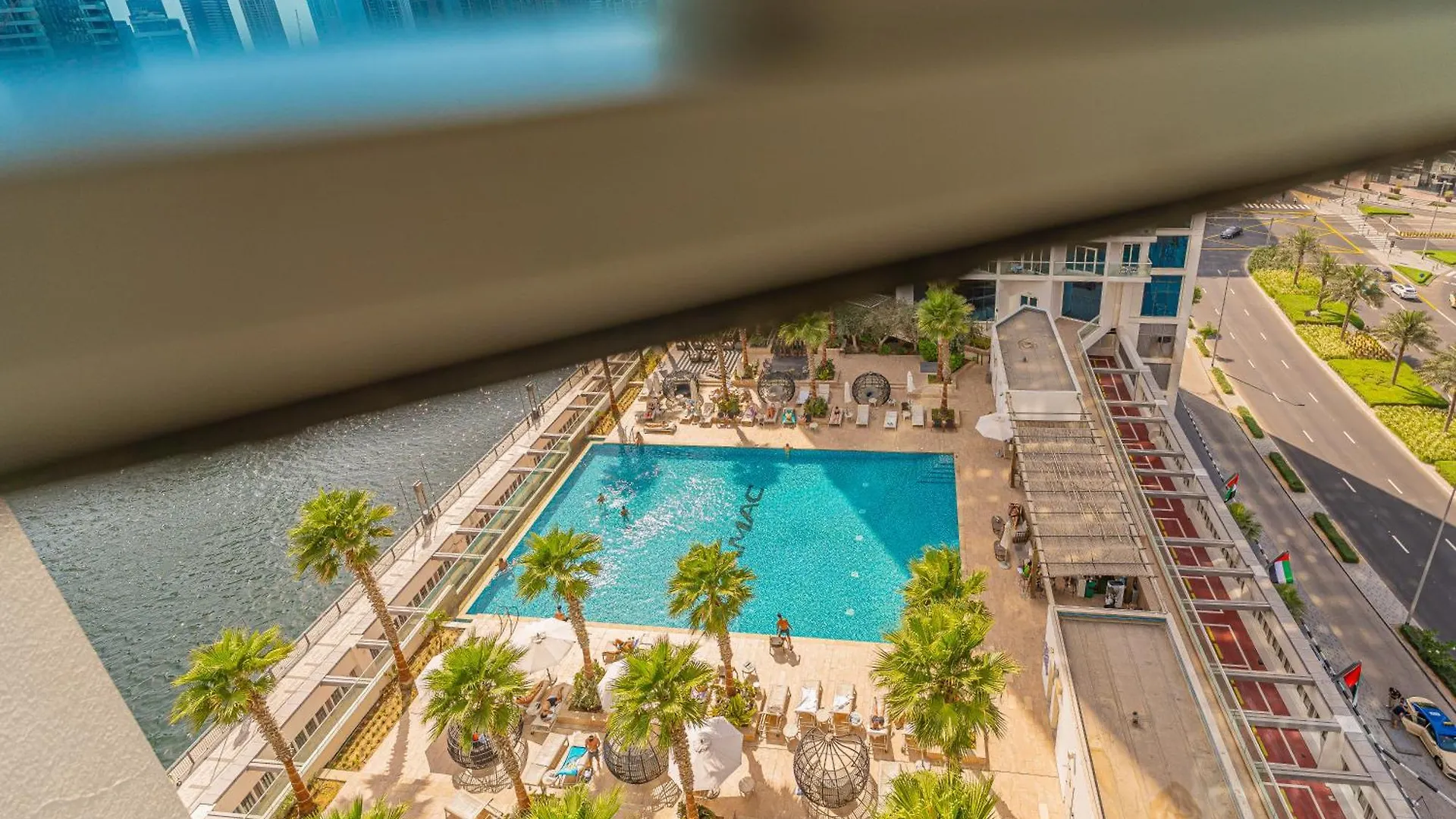 Escape 24 Modern Studio At Damac Maison Prive In Heart Of Business Bay 迪拜 阿拉伯联合酋长国