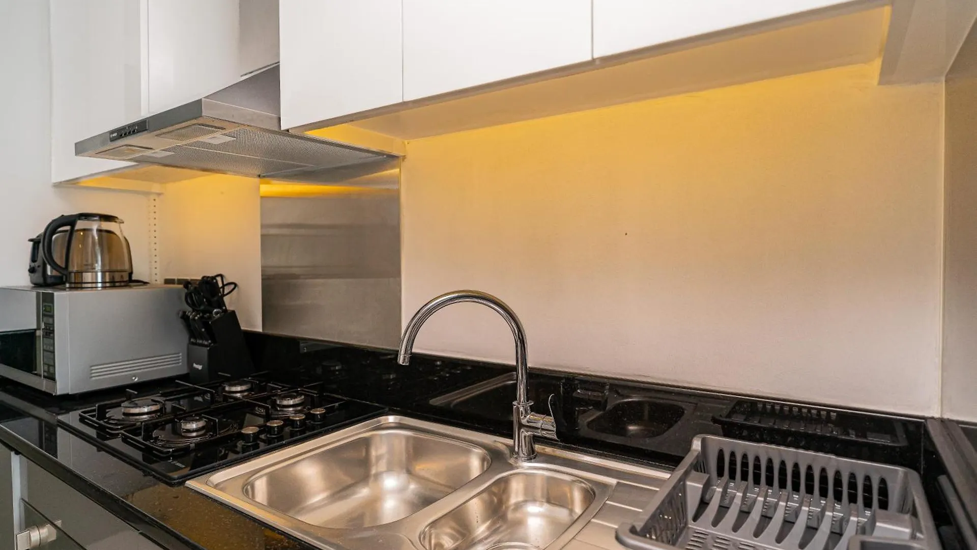 Escape 24 Modern Studio At Damac Maison Prive In Heart Of Business Bay 迪拜